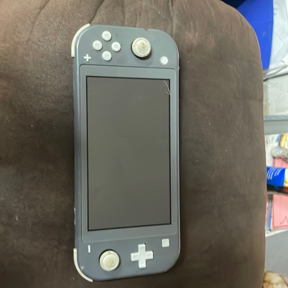 No cracks on screen or scrapes on back or dents .